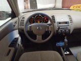 2005 Nissan Altima 2.5 S Dashboard