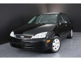 2007 Ford Focus ZX4 SE Sedan Data, Info and Specs