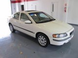 2001 Volvo S60 2.4 Front 3/4 View