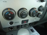2007 Nissan Armada LE 4x4 Controls