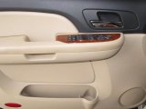 2007 Chevrolet Suburban 1500 LT Door Panel