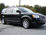 2008 Brilliant Black Crystal Pearlcoat Chrysler Town & Country Touring Signature Series #38795494