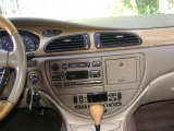2000 Jaguar S-Type 3.0 Controls