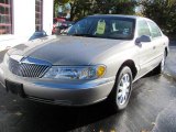 2001 Light Parchment Gold Metallic Lincoln Continental  #38795728