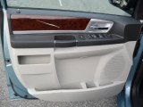 2010 Chrysler Town & Country Touring Door Panel