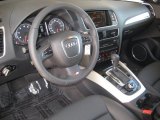 2011 Audi Q5 3.2 quattro Black Interior