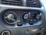 2004 Nissan Frontier XE King Cab Controls