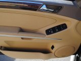 2007 Mercedes-Benz ML 500 4Matic Door Panel