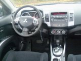 2011 Mitsubishi Outlander ES Dashboard