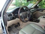 2008 GMC Yukon Denali Cocoa/Light Cashmere Interior