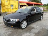 2004 Volvo S40 2.4i Data, Info and Specs