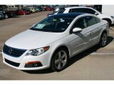 2011 Volkswagen CC Lux Plus Front 3/4 View