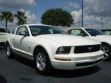 2009 Performance White Ford Mustang V6 Coupe #392564