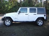 2010 Stone White Jeep Wrangler Unlimited Sahara 4x4 #39326015