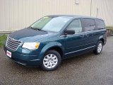 2009 Melbourne Green Pearl Chrysler Town & Country LX #39388480
