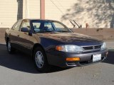 1996 Toyota Camry LE V6 Sedan Front 3/4 View