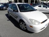 2001 Cloud 9 White Ford Focus ZX3 Coupe #39502880