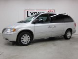 2005 Bright Silver Metallic Chrysler Town & Country Limited #39502384