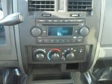 2005 Dodge Dakota ST Club Cab Controls