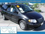 2007 Brilliant Black Crystal Pearl Chrysler Town & Country Limited #39502779
