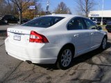 Ice White Volvo S80 in 2010