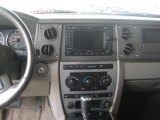 2006 Jeep Commander  Controls