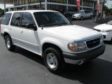 1999 Ford Explorer XLT Front 3/4 View