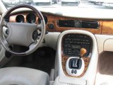 1999 Jaguar XJ Vanden Plas Dashboard