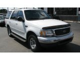 2000 Ford Expedition XLT Front 3/4 View