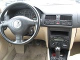 2001 Volkswagen Jetta GLS 1.8T Sedan Dashboard