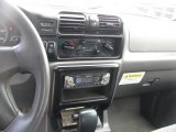 2001 Isuzu Rodeo LS Controls
