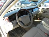 2010 Lincoln Town Car Signature Limited Light Camel Interior