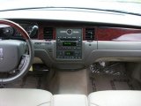 2006 Lincoln Town Car Signature Limited Dashboard