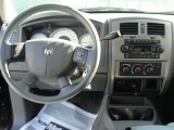 2007 Dodge Dakota SLT Club Cab Dashboard