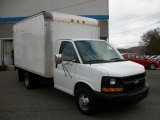 2006 Chevrolet Express 3500 Cutaway Moving Van Front 3/4 View