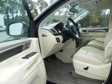 2010 Volkswagen Routan SE Ceylon Beige Interior