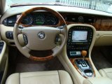 2007 Jaguar XJ Vanden Plas Dashboard