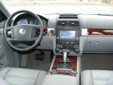 2006 Volkswagen Touareg V6 Dashboard