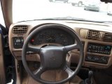 2000 Chevrolet S10 LS Regular Cab Dashboard