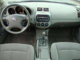 2003 Nissan Altima 3.5 SE Dashboard