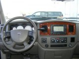 2006 Dodge Ram 1500 SLT Quad Cab 4x4 Dashboard