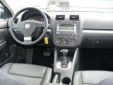 2009 Volkswagen Jetta SE Sedan Dashboard