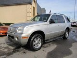 2002 Mercury Mountaineer  Front 3/4 View