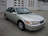 2000 Toyota Camry LE Data, Info and Specs