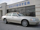2004 Light French Silk Lincoln Town Car Ultimate #41068482