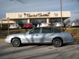 2006 Light Ice Blue Metallic Lincoln Town Car Signature Limited #41111802