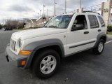 2005 Stone White Jeep Liberty Sport 4x4 #41177539