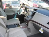 2011 Toyota Sienna Limited Dashboard