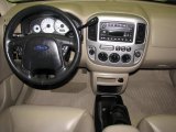 2004 Ford Escape Limited 4WD Dashboard