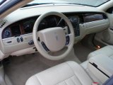 2007 Lincoln Town Car Signature Light Camel Interior